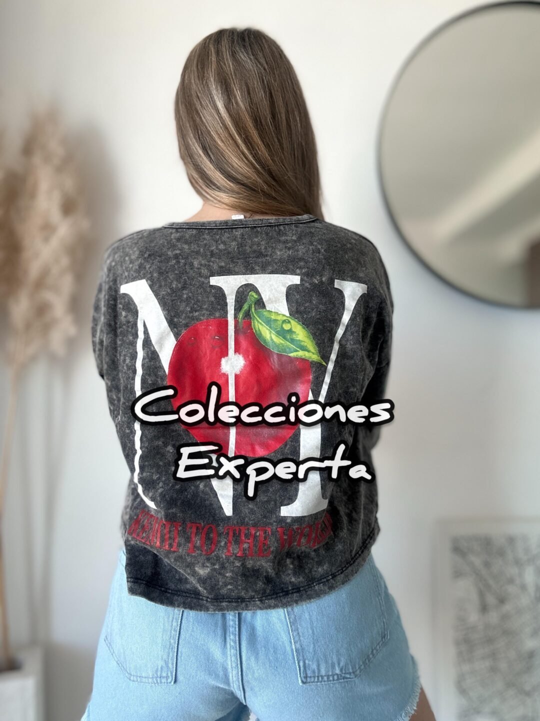 remera crop overzise batik con doble estampado